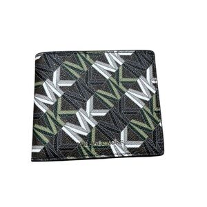 BNWOT Michael Kors Wallet
